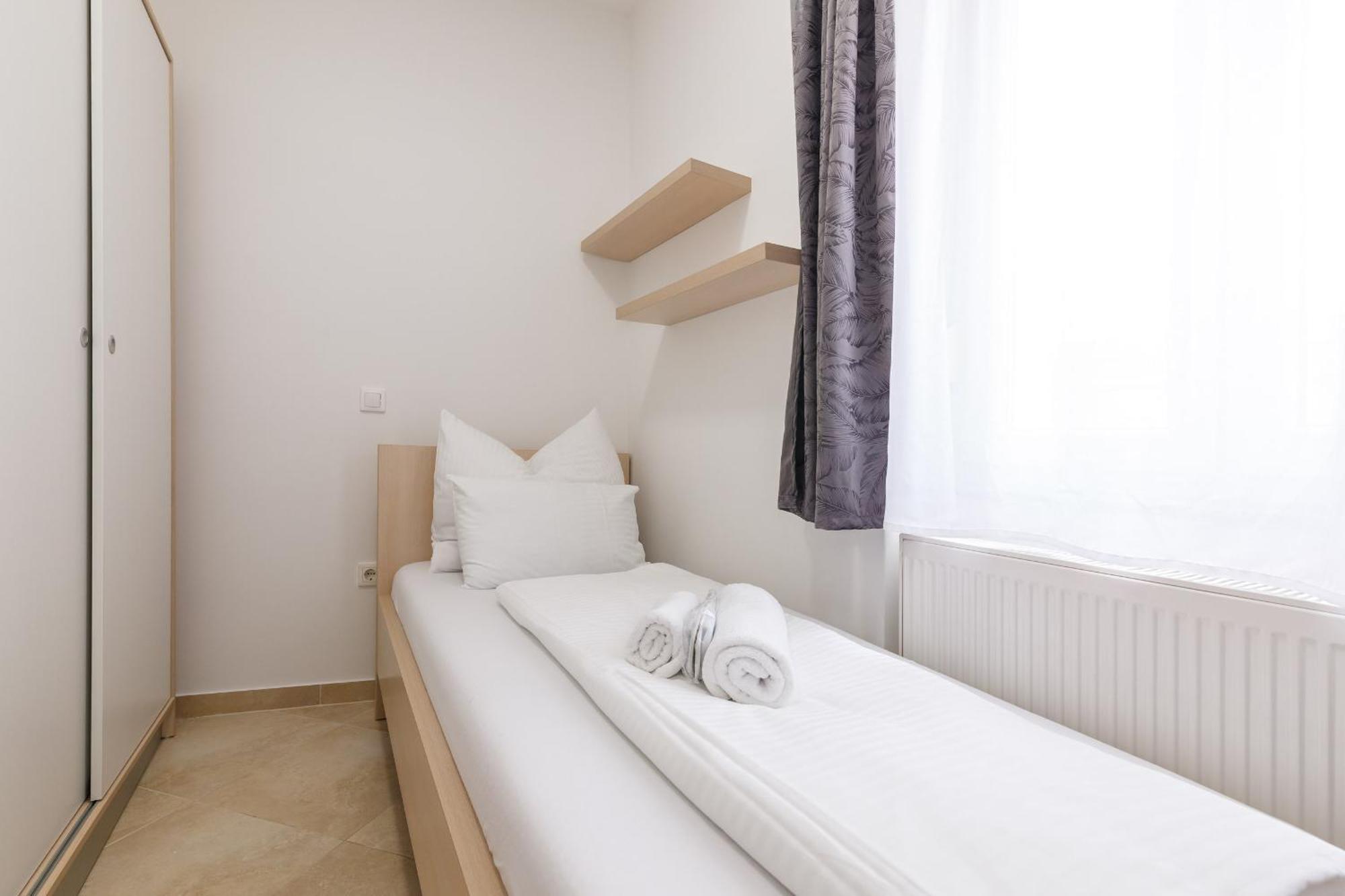 Apartmani Simi - The Wave Crikvenica Ngoại thất bức ảnh